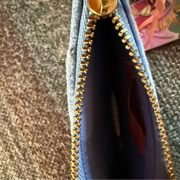 Colorful Crab Embroidered Card Holder - Picture 3 of 4